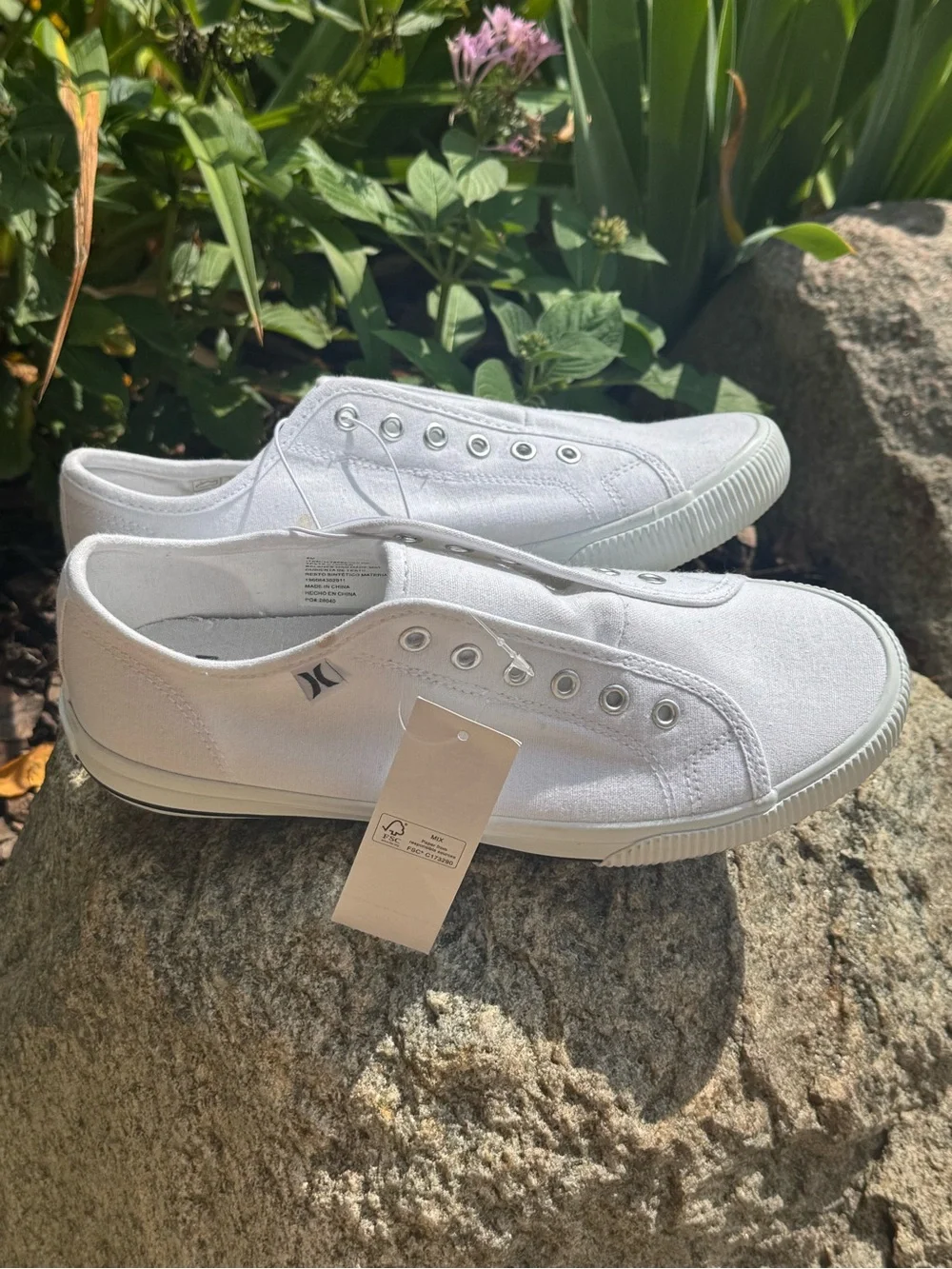 Hurley Chloe White Canvas Slip-On Sneakers 8 NWT - Picture 4 of 10